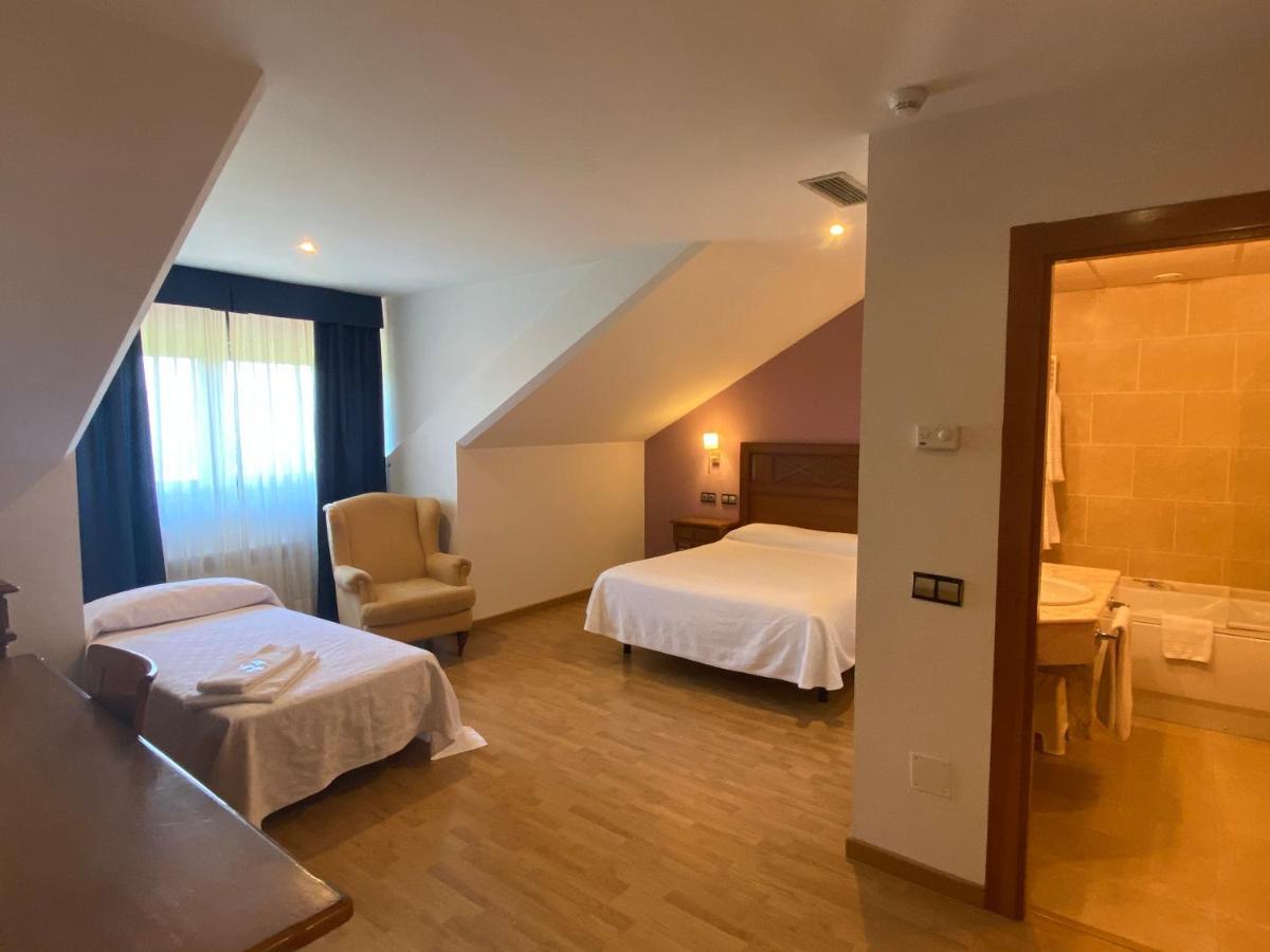 Hotel Cristina 노레나 외부 사진
