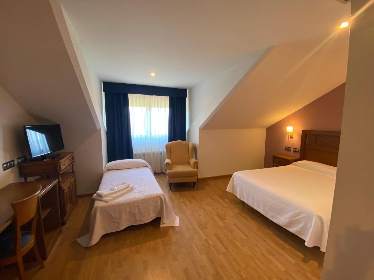 Hotel Cristina 노레나 외부 사진